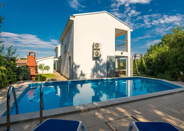 Pet Friendly In With Wifi Kornić