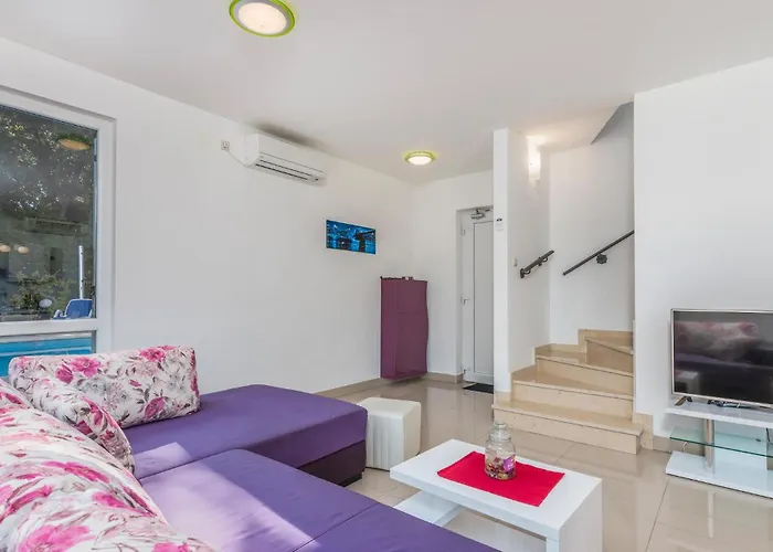 Pet Friendly In With Wifi Holiday home *