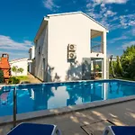 Lovely In Kornić