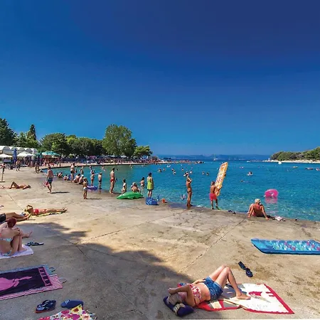 Stunning In With Wifi Holiday home Kornic