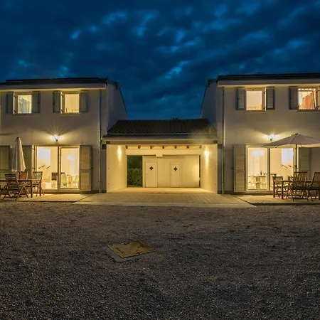 Stunning In With Wifi Holiday home Kornic